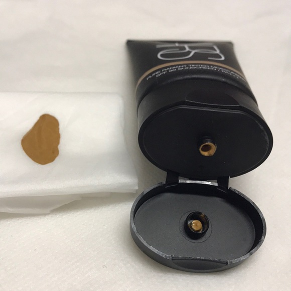 NARS pure radiant tinted moisturizer NWOB - Picture 4 of 4